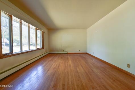 386 Church Road Albany NY 12203