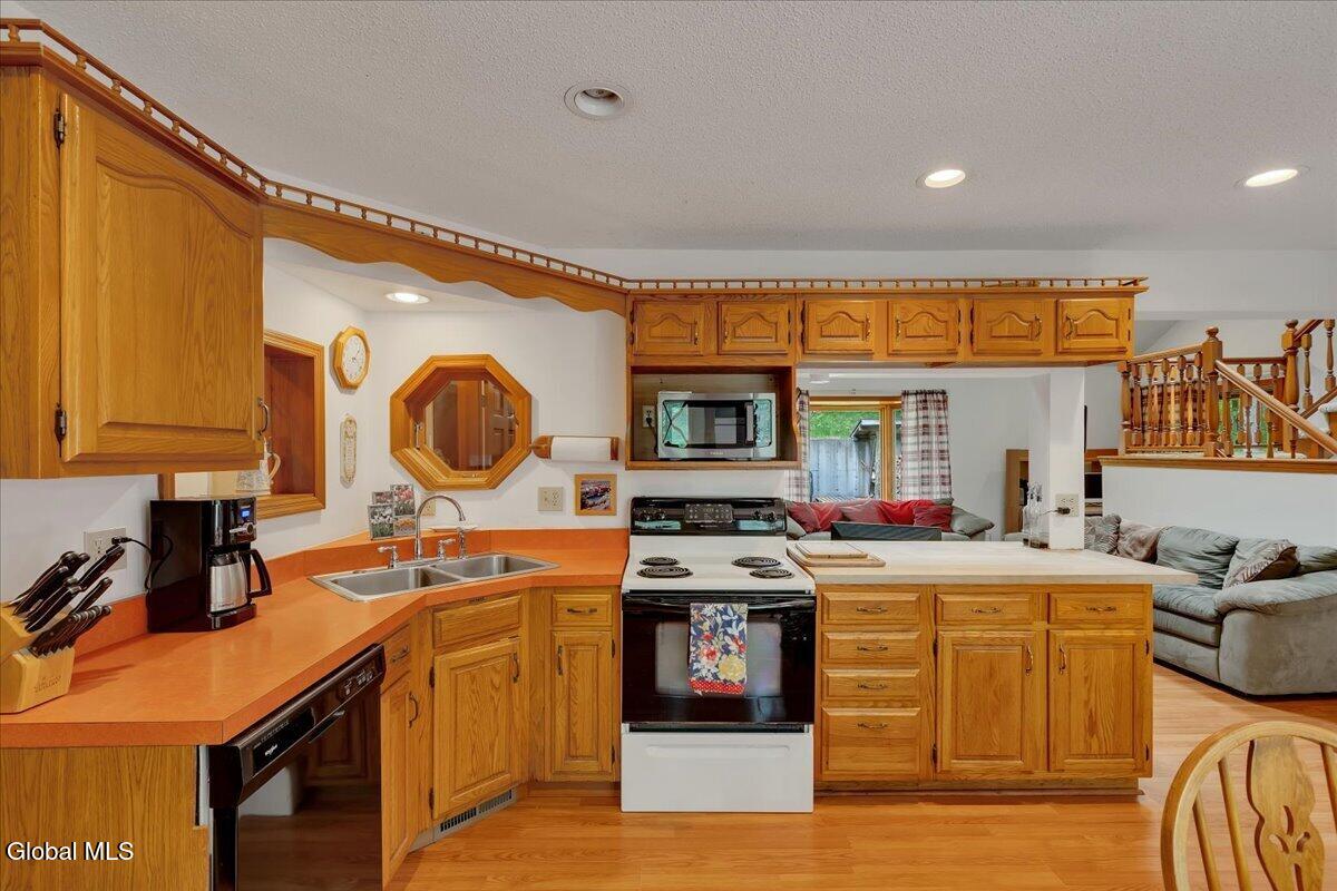 64 Ford Road Troy NY 12180