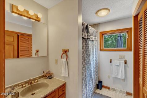 64 Ford Road Troy NY 12180