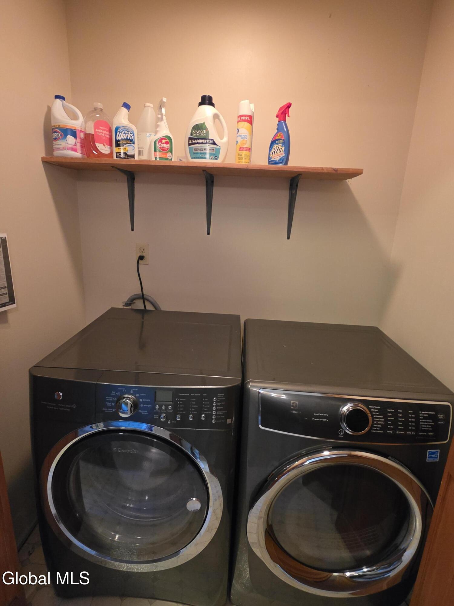 64 Ford Road Troy NY 12180