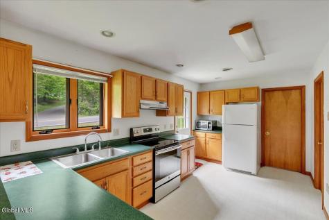 64 Ford Road Troy NY 12180