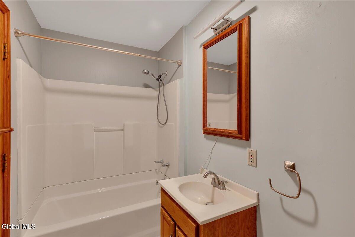 64 Ford Road Troy NY 12180