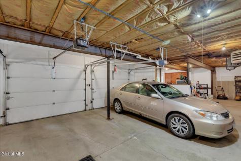 64 Ford Road Troy NY 12180