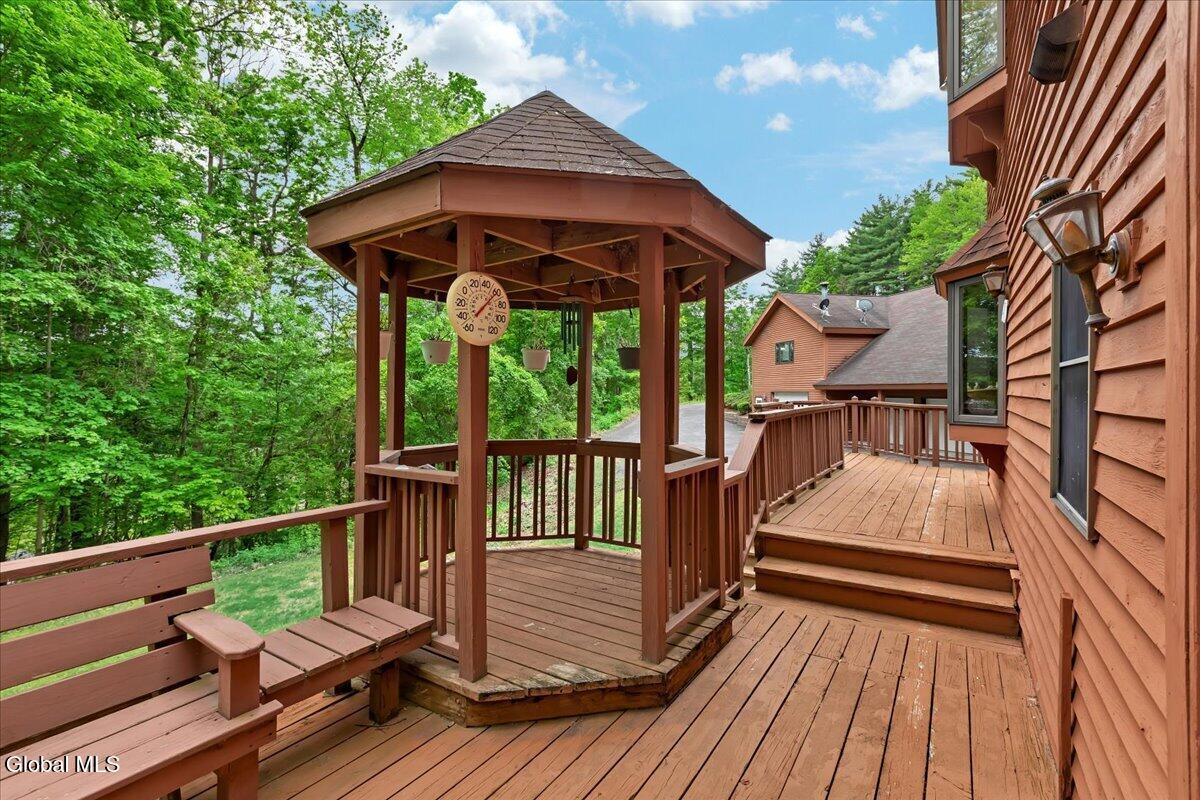 64 Ford Road Troy NY 12180