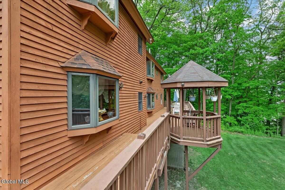 64 Ford Road Troy NY 12180