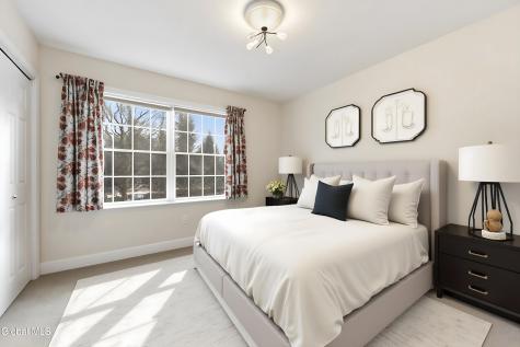 12 Patriot Circle Clifton Park NY 12065