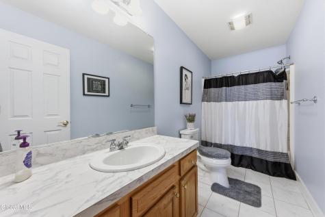 12 Patriot Circle Clifton Park NY 12065