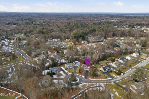 12 Patriot Circle Clifton Park NY 12065