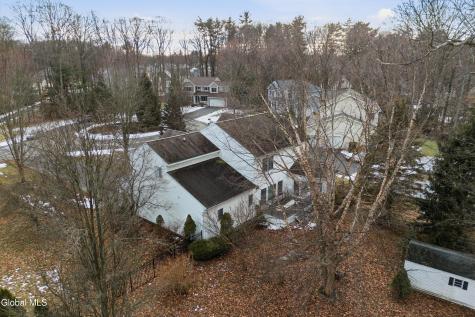 12 Patriot Circle Clifton Park NY 12065