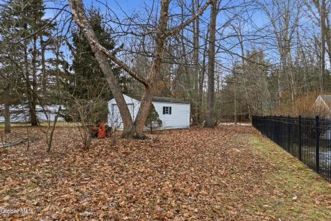 12 Patriot Circle Clifton Park NY 12065