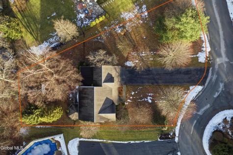 12 Patriot Circle Clifton Park NY 12065