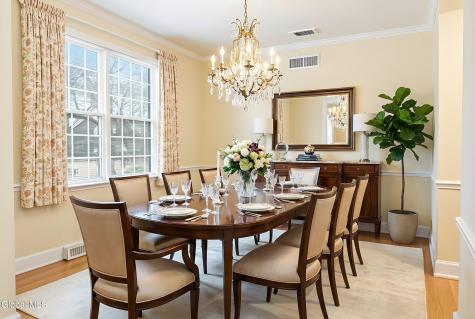 12 Patriot Circle Clifton Park NY 12065