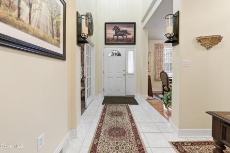 12 Patriot Circle Clifton Park NY 12065