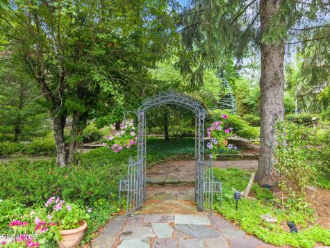 5214 Ny-145 Cobleskill NY 12043