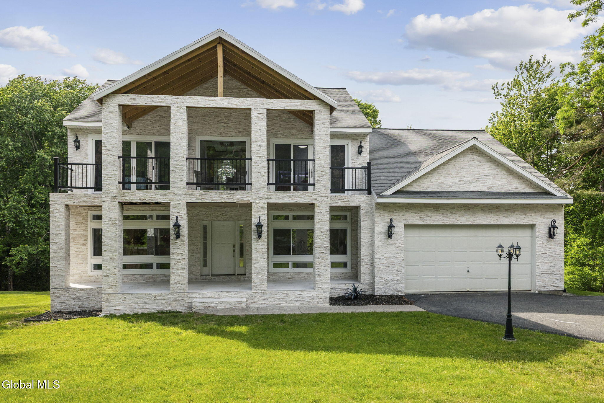 79 Glass Lake Road Averill Park NY 12018