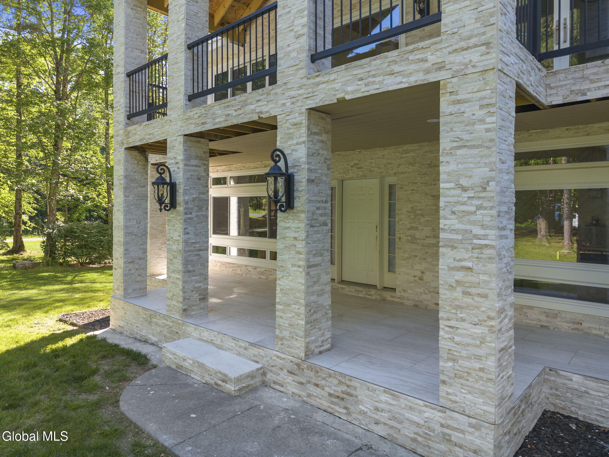 79 Glass Lake Road Averill Park NY 12018