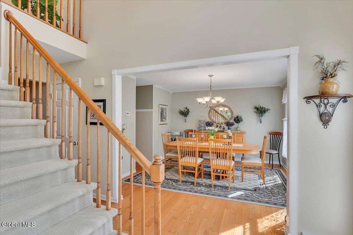 17 Christopher Way Halfmoon NY 12065