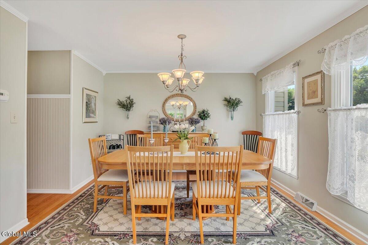 17 Christopher Way Halfmoon NY 12065