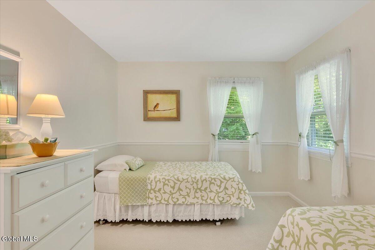 17 Christopher Way Halfmoon NY 12065