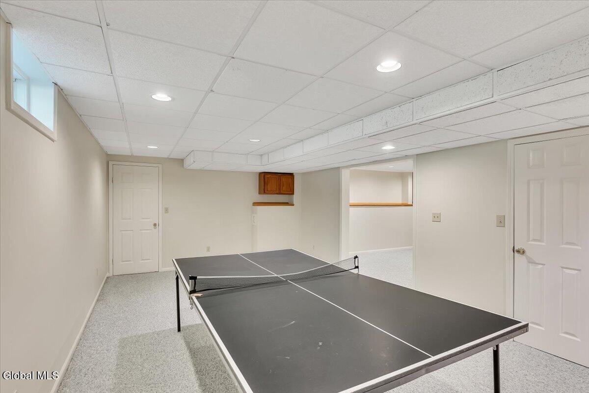 17 Christopher Way Halfmoon NY 12065
