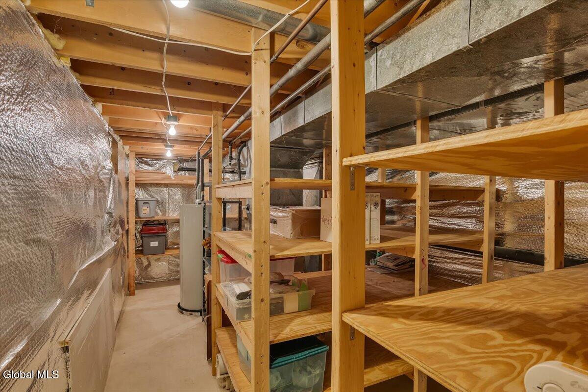 17 Christopher Way Halfmoon NY 12065