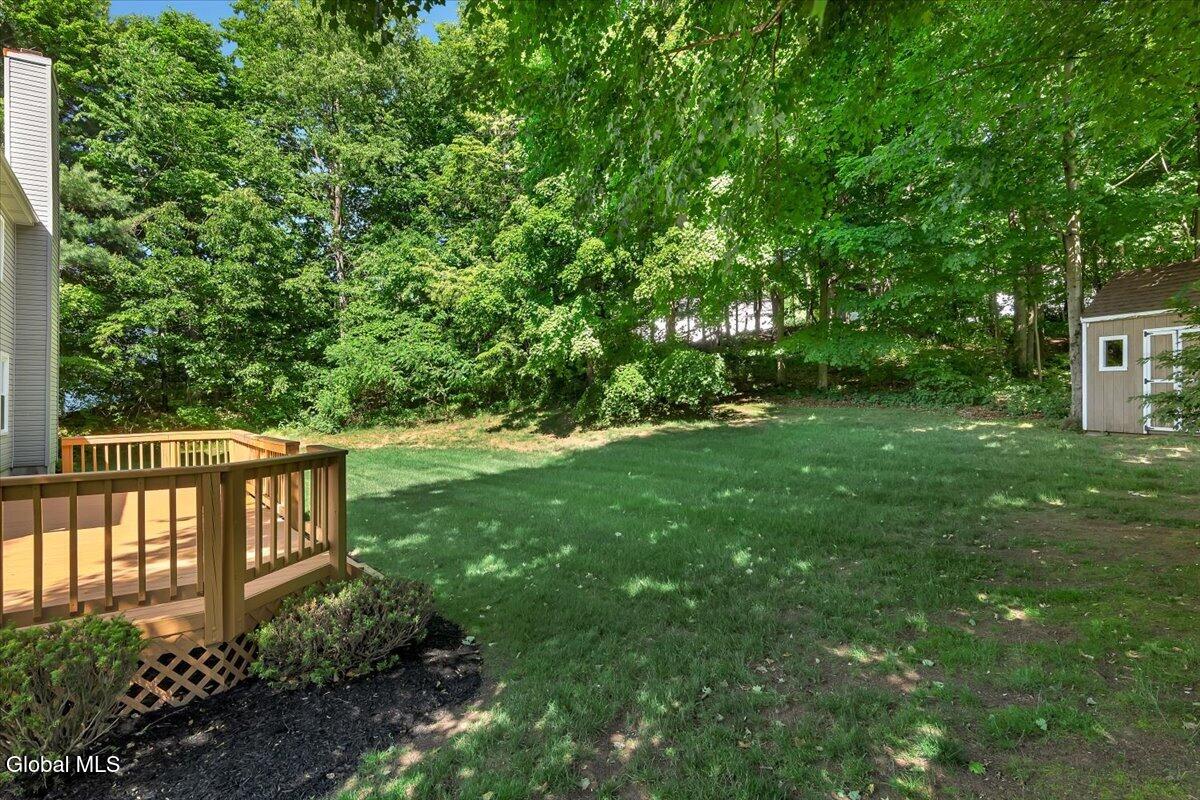 17 Christopher Way Halfmoon NY 12065