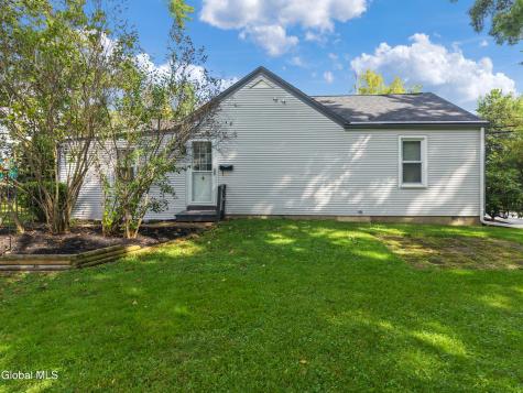 1713 Hillside Avenue Niskayuna NY 12309