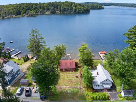 3015 W Shore Drive Galway NY 12086