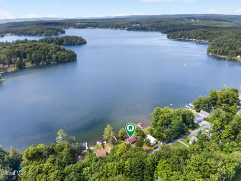 3015 W Shore Drive Galway NY 12086