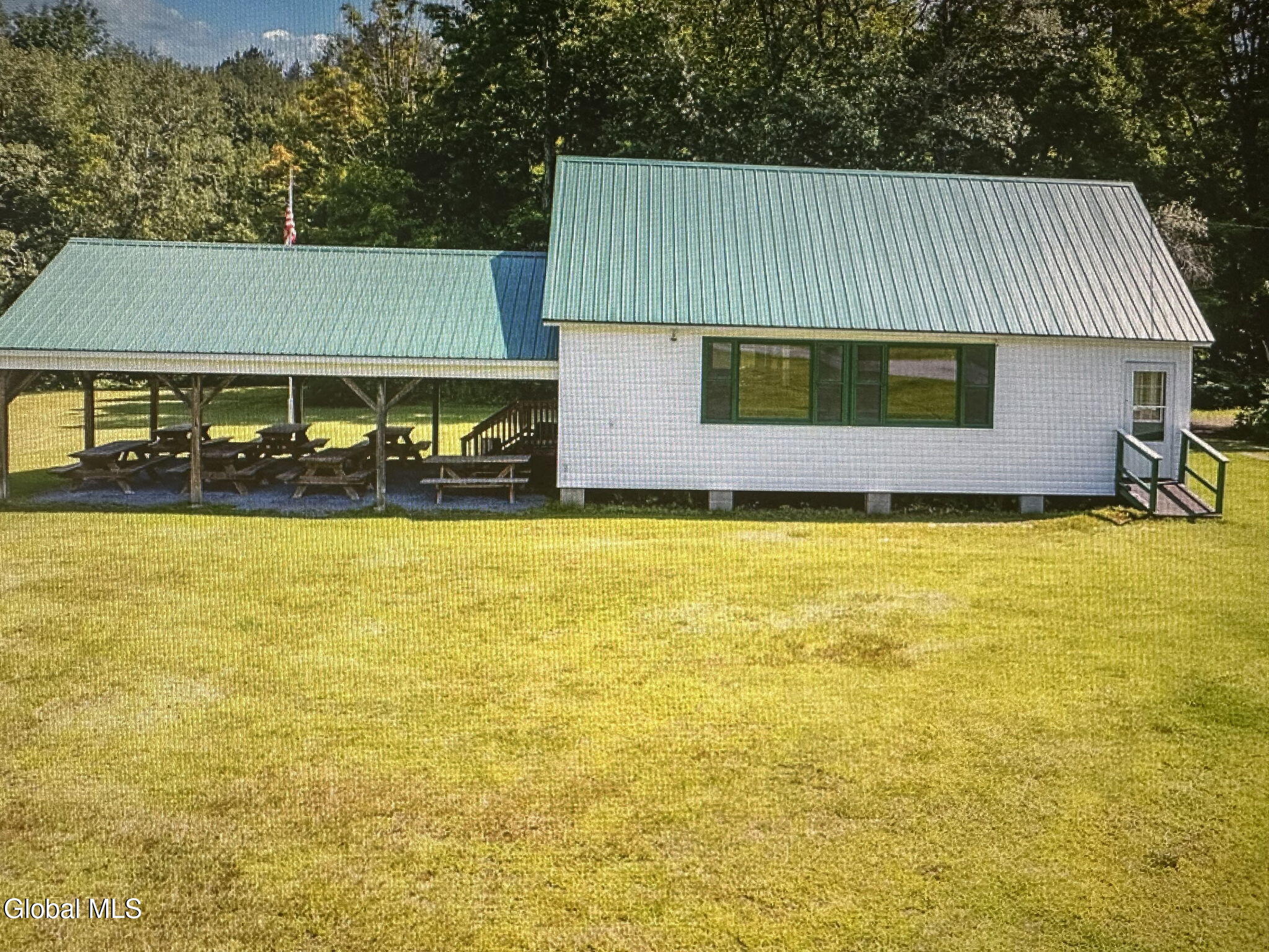 3015 W Shore Drive Galway NY 12086