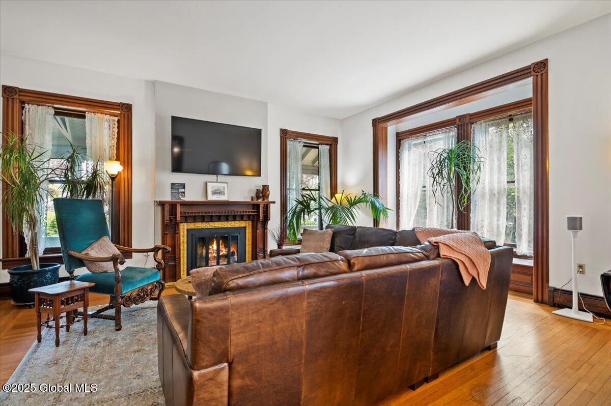 605 N Broadway Saratoga Springs NY 12866
