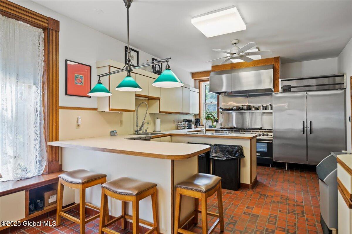 605 N Broadway Saratoga Springs NY 12866
