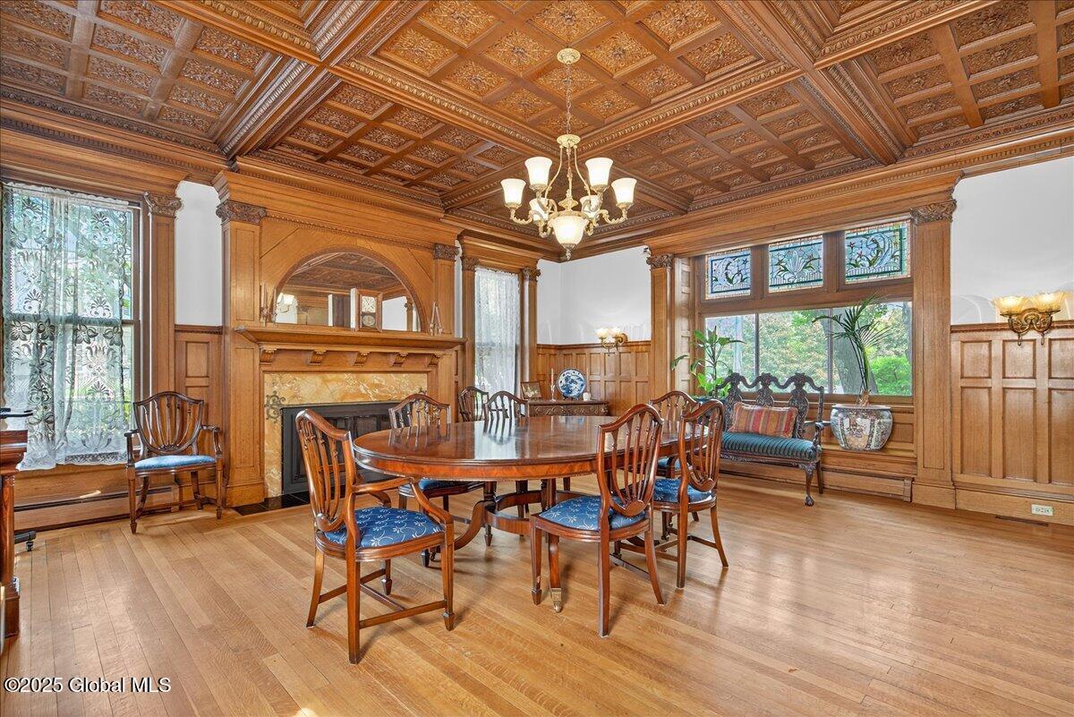 605 N Broadway Saratoga Springs NY 12866