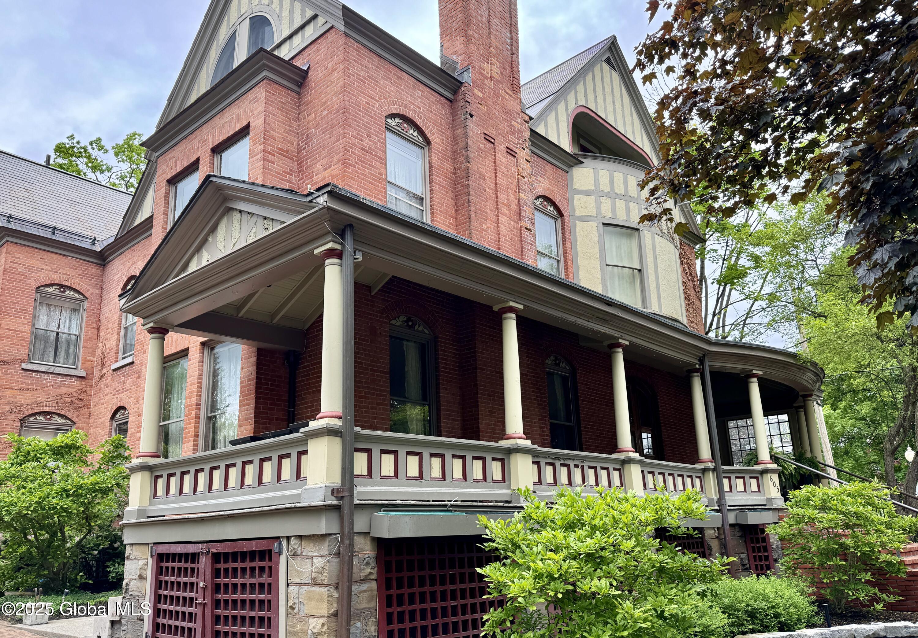 605 N Broadway Saratoga Springs NY 12866