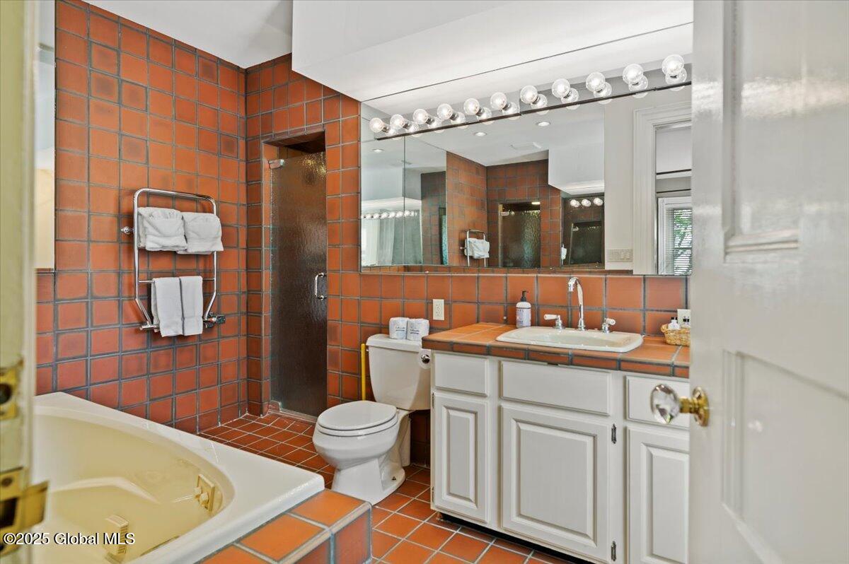 605 N Broadway Saratoga Springs NY 12866