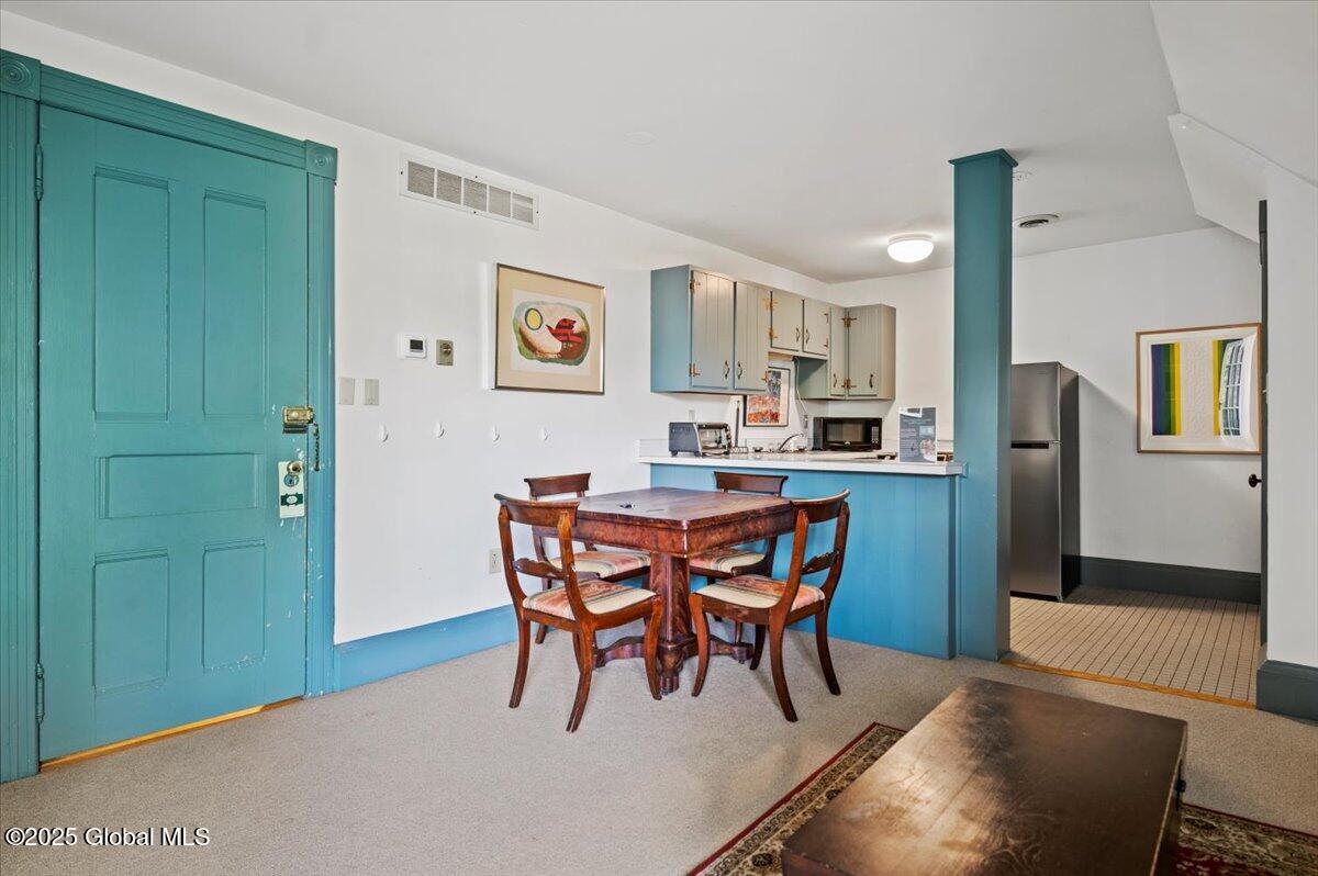 605 N Broadway Saratoga Springs NY 12866