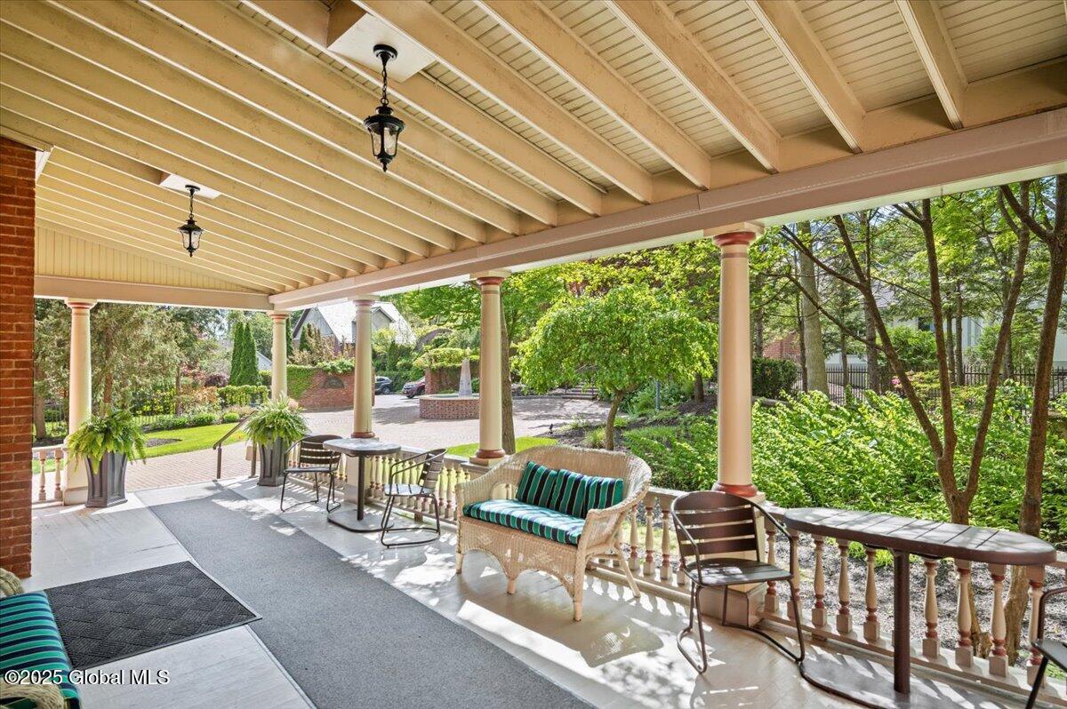 605 N Broadway Saratoga Springs NY 12866