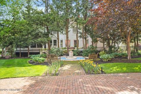605 N Broadway Saratoga Springs NY 12866