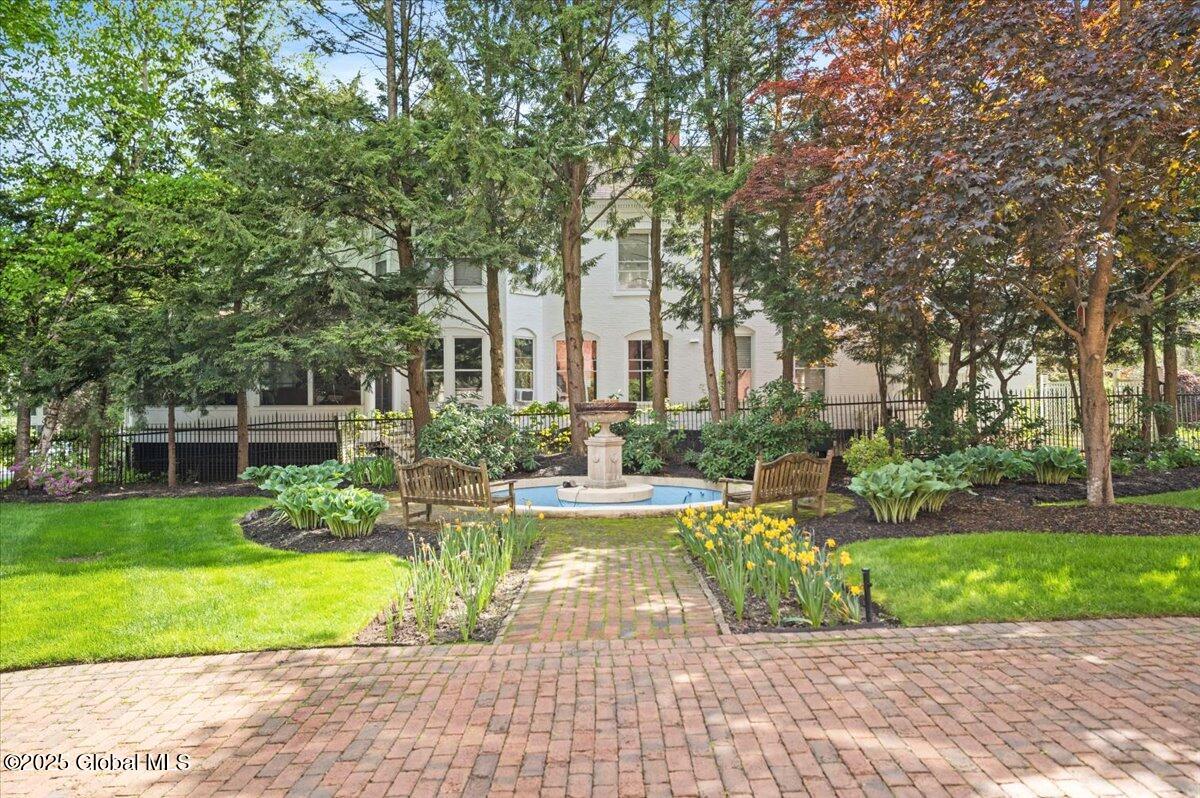 605 N Broadway Saratoga Springs NY 12866