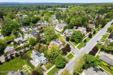 605 N Broadway Saratoga Springs NY 12866