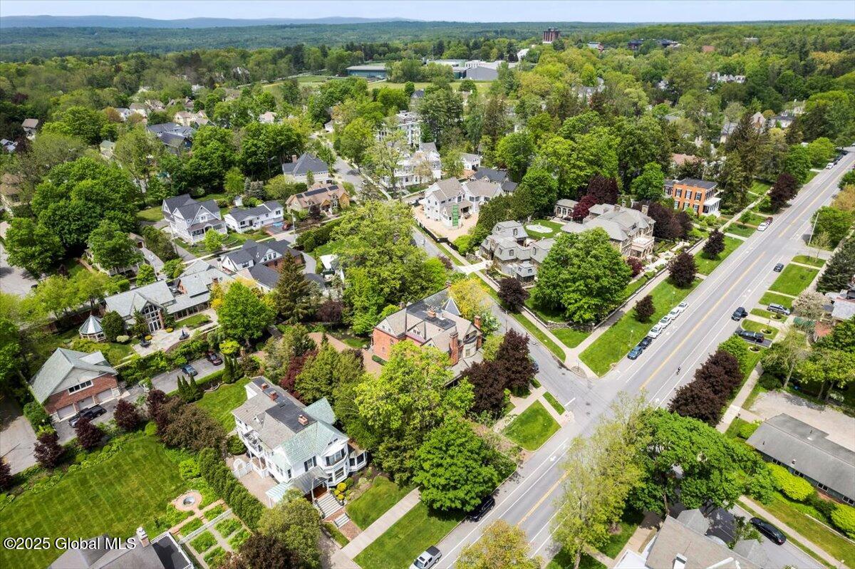 605 N Broadway Saratoga Springs NY 12866