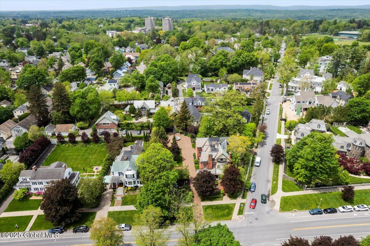 605 N Broadway Saratoga Springs NY 12866