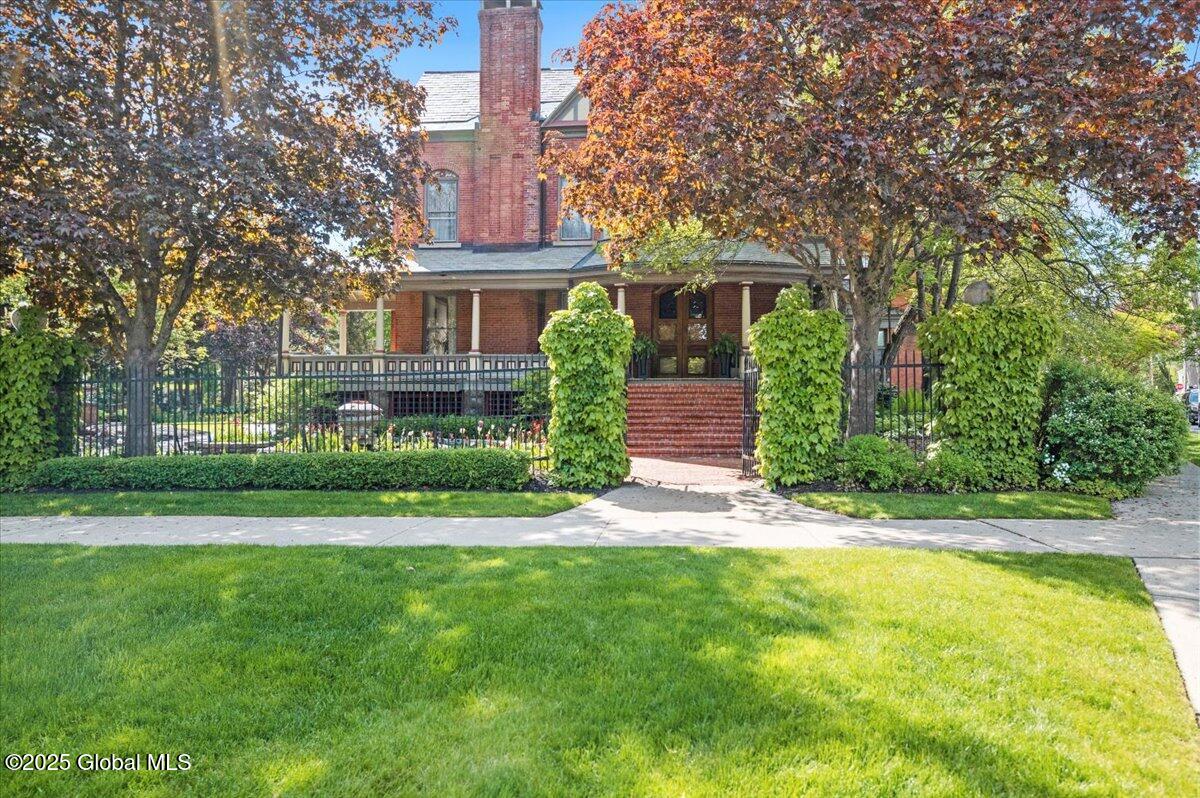 605 N Broadway Saratoga Springs NY 12866