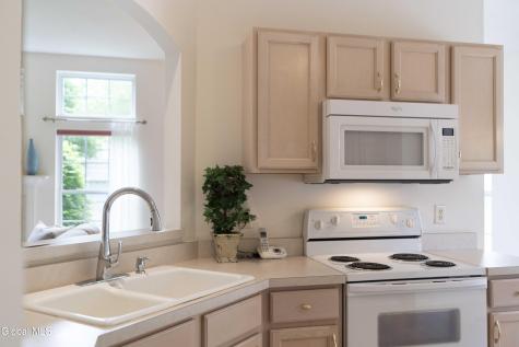 2 Sheridan Court Clifton Park NY 12065