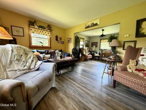 11 Hampton Heights Way Whitehall NY 12887