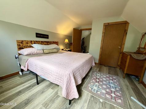 11 Hampton Heights Way Whitehall NY 12887