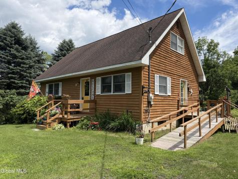 11 Hampton Heights Way Whitehall NY 12887
