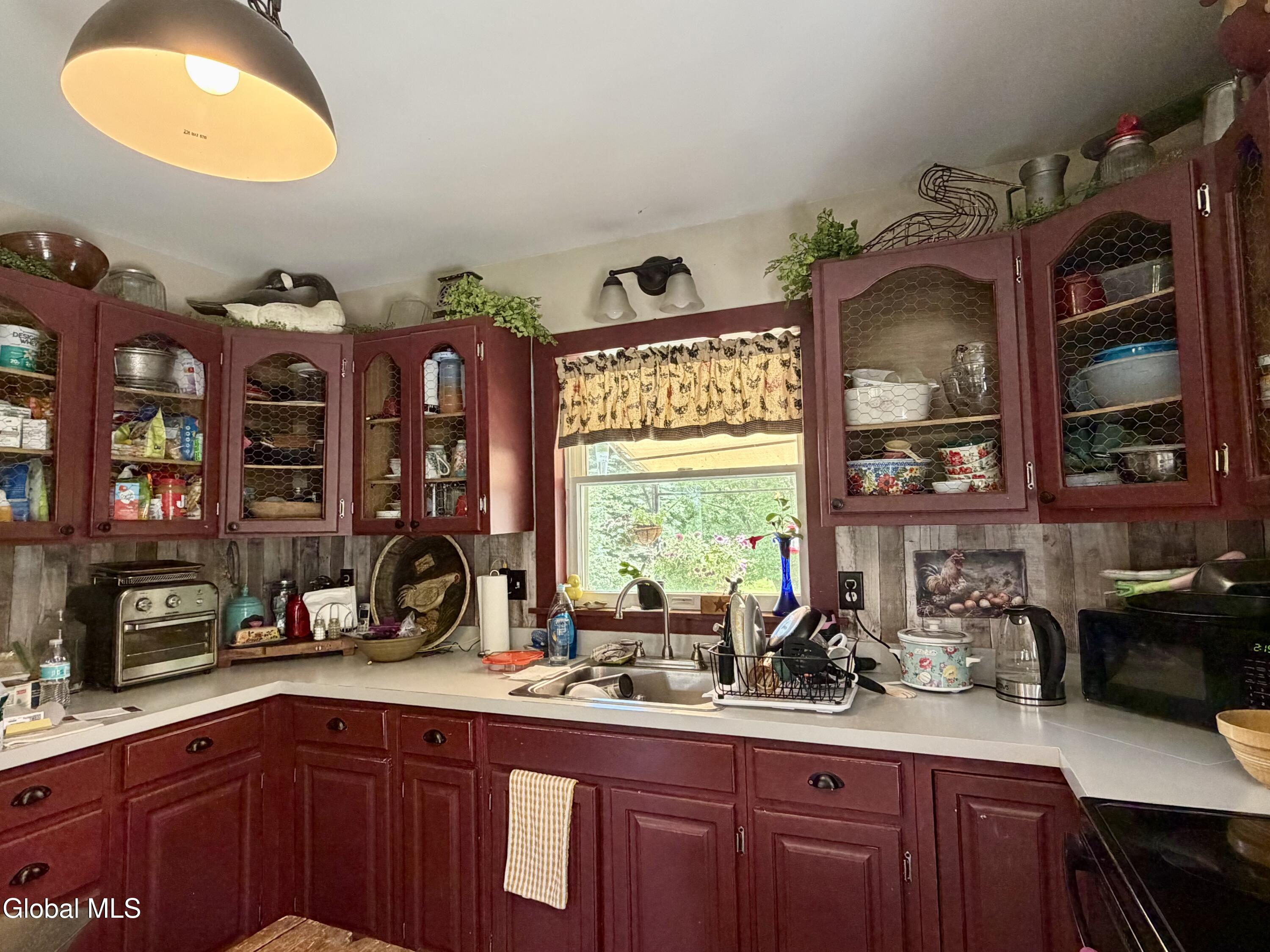 11 Hampton Heights Way Whitehall NY 12887