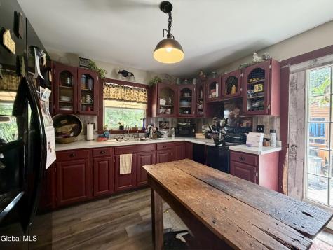 11 Hampton Heights Way Whitehall NY 12887