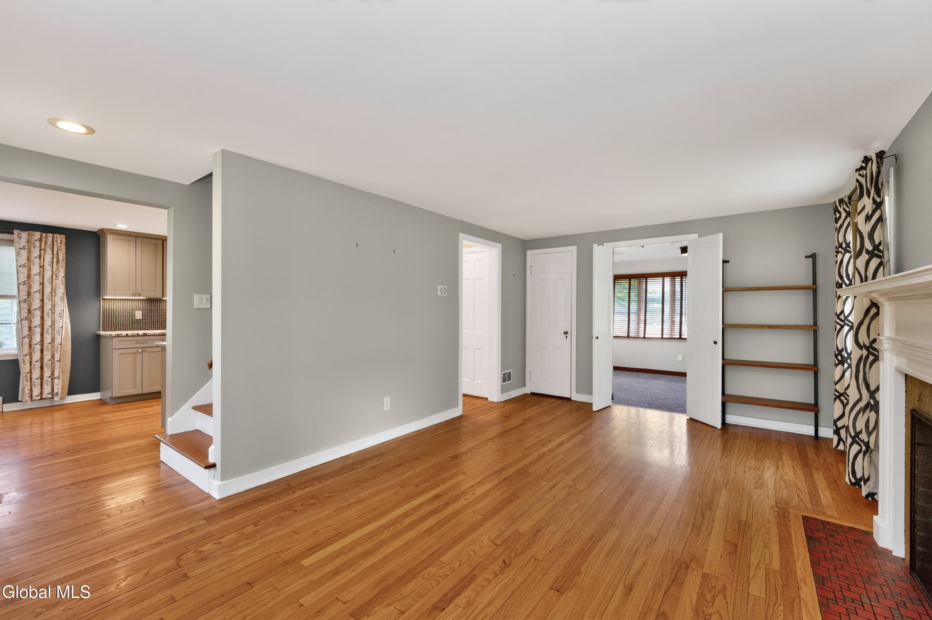 209 Colonial Avenue Albany NY 12208